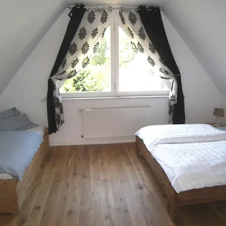 Maisonette_wohnung Mit Balkon _zum Apartment